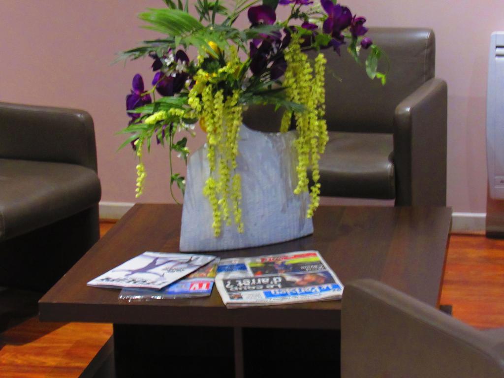 Hotel Gallieni Gennevilliers Phòng bức ảnh